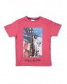 pink T-shirt