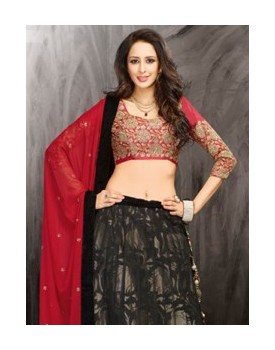 black and maroon bridal saree